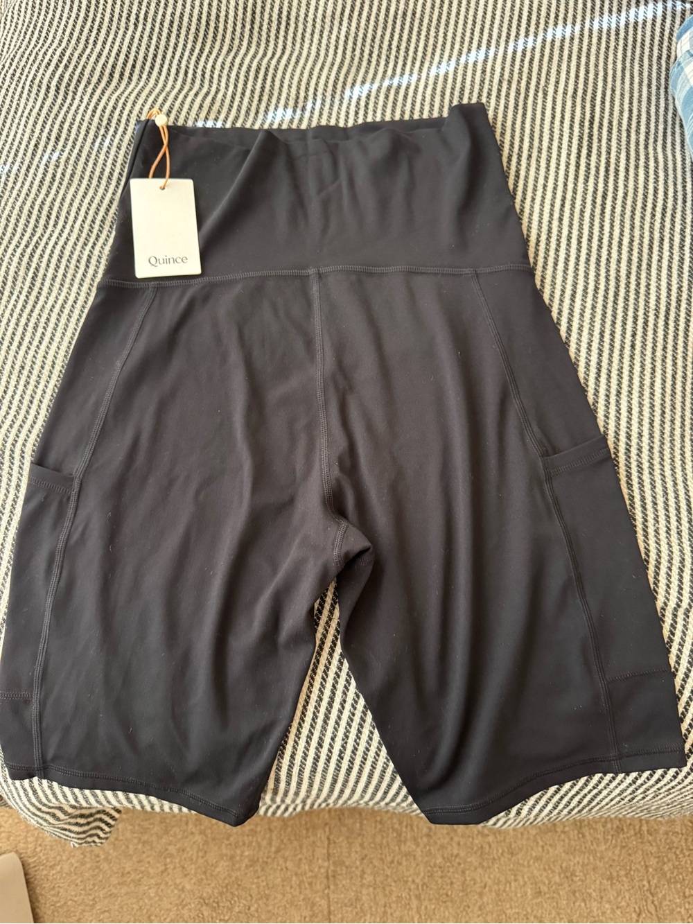 Quince maternity bike shorts - nwt - Picture 3 of 5